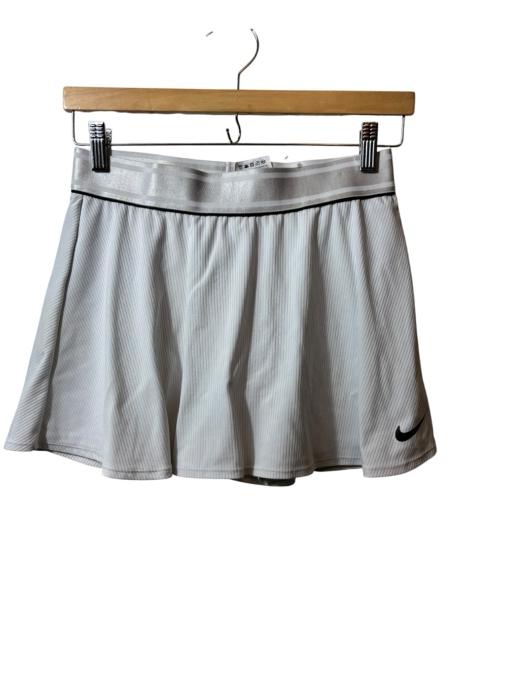 Nike White and Black Athletic Tennis Skort medium
